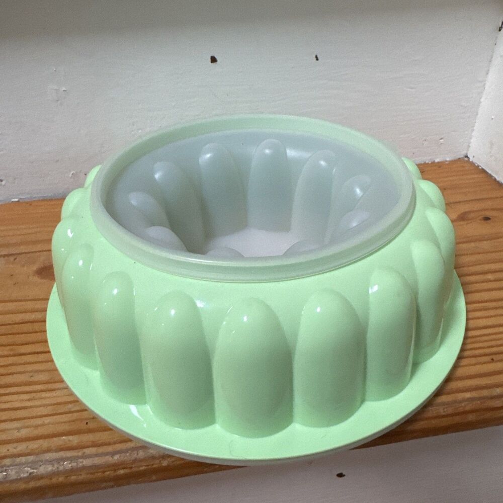 Vintage TUPPERWARE Jadeite Mint Green Jello Mold Ice Ring Jel-n-serve 3 Pc #1202